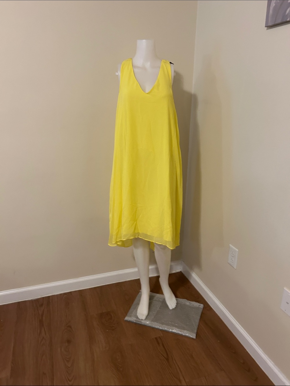 Dress Barn Yellow Sleeveless V-Neck Midi Dress
